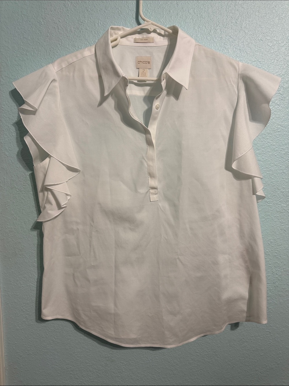 Chico’s women No Iron Ruffle sleeves Cotton blouse size 2 Chico’sLarge 
White